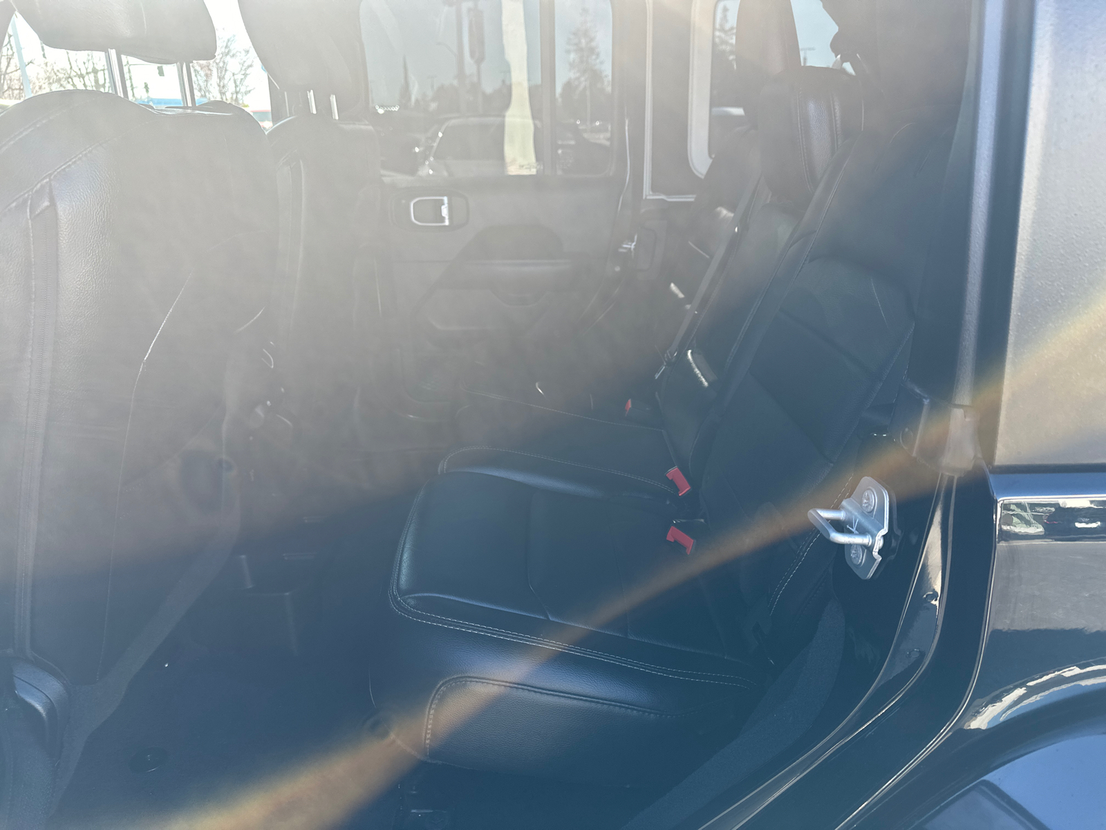 2018 Jeep Wrangler Unlimited Sahara 20