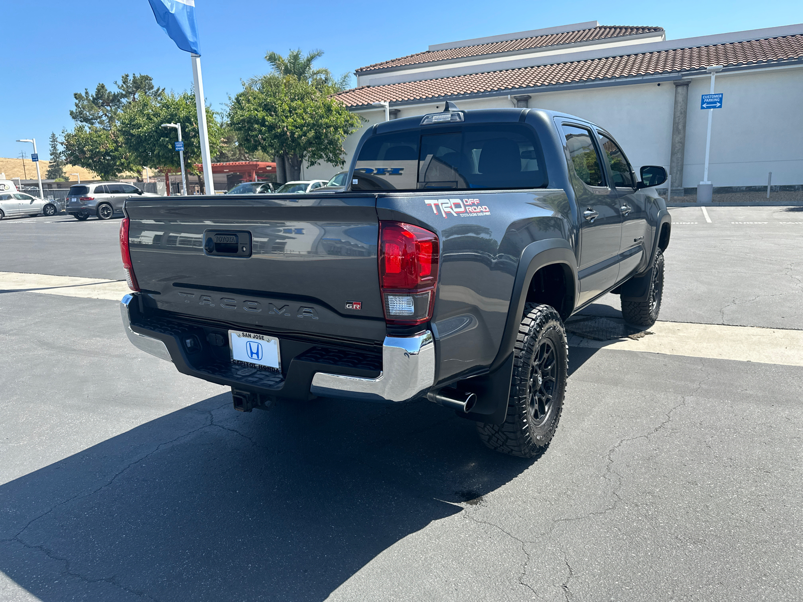 2023 Toyota Tacoma SR5 6