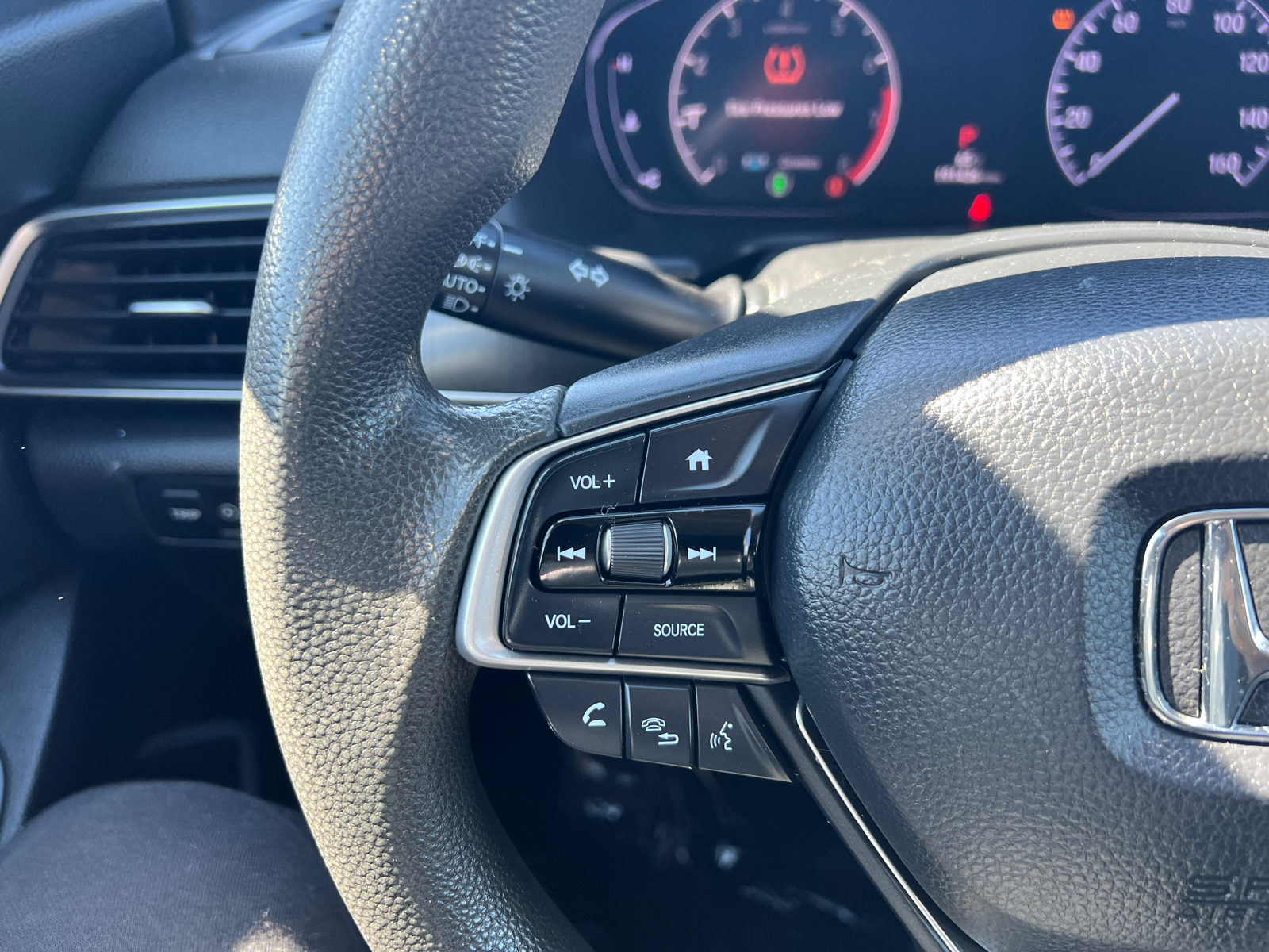 2019 Honda Accord LX 12