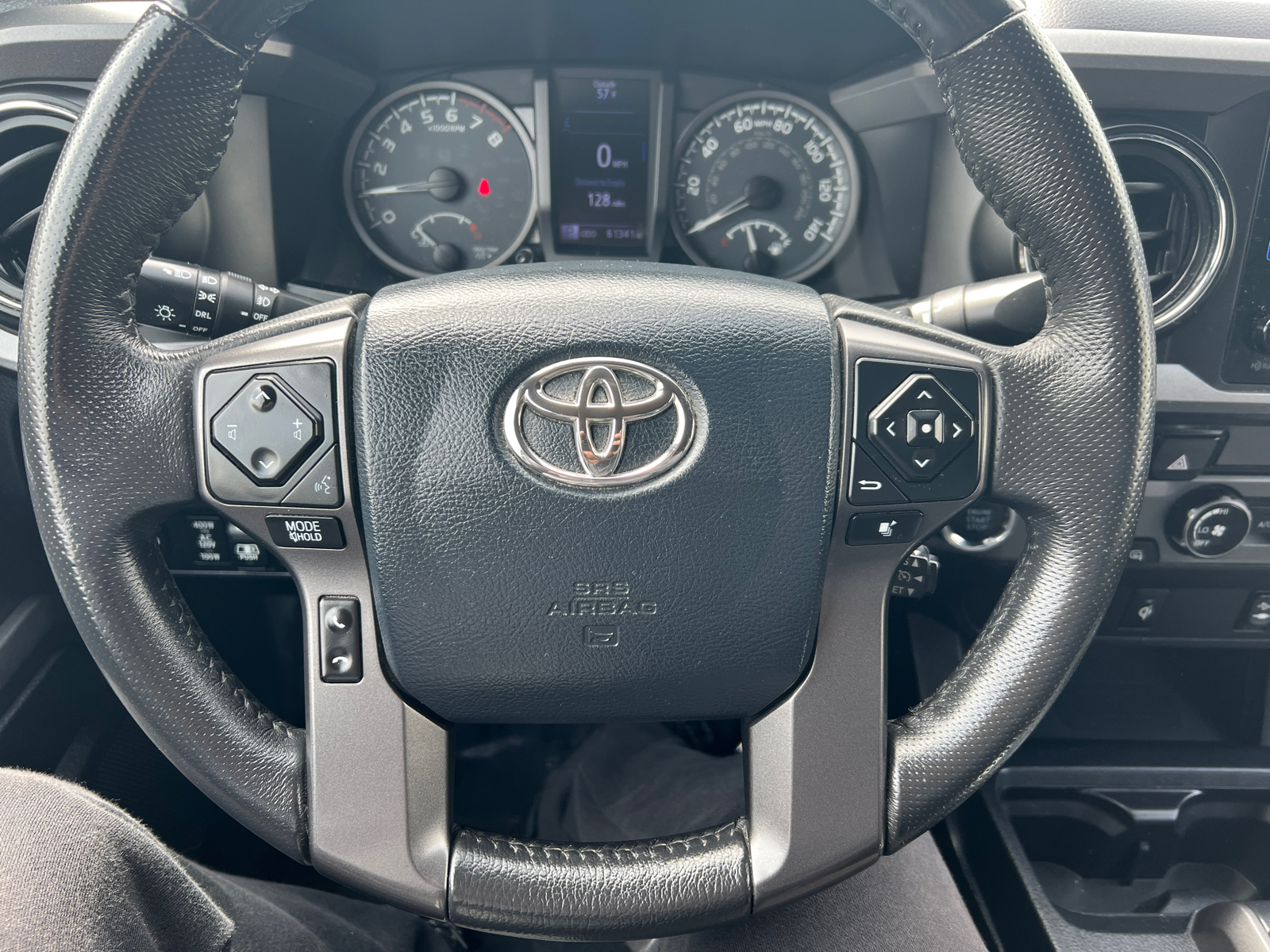 2017 Toyota Tacoma SR5 11