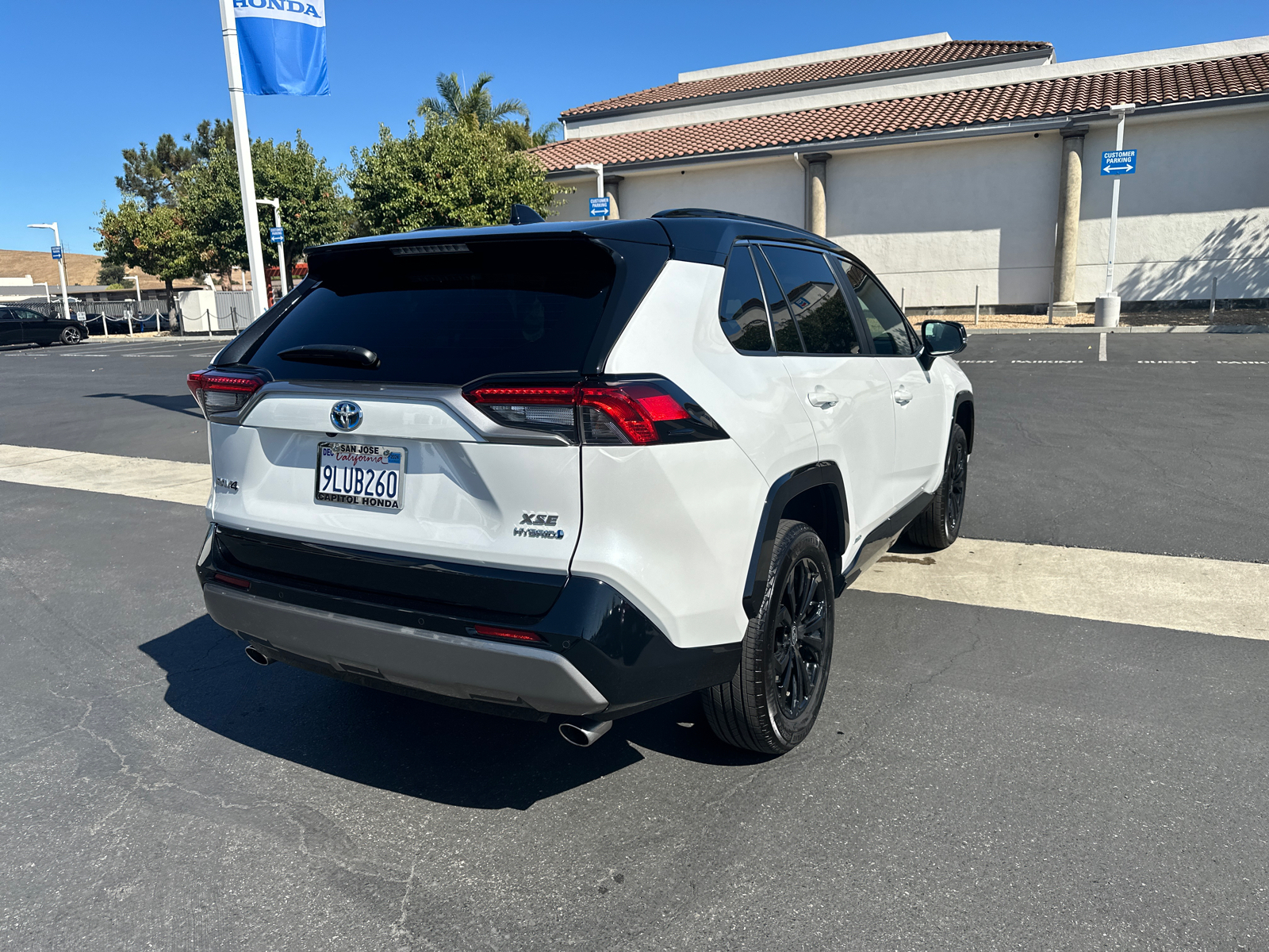 2023 Toyota RAV4 Hybrid XSE 6