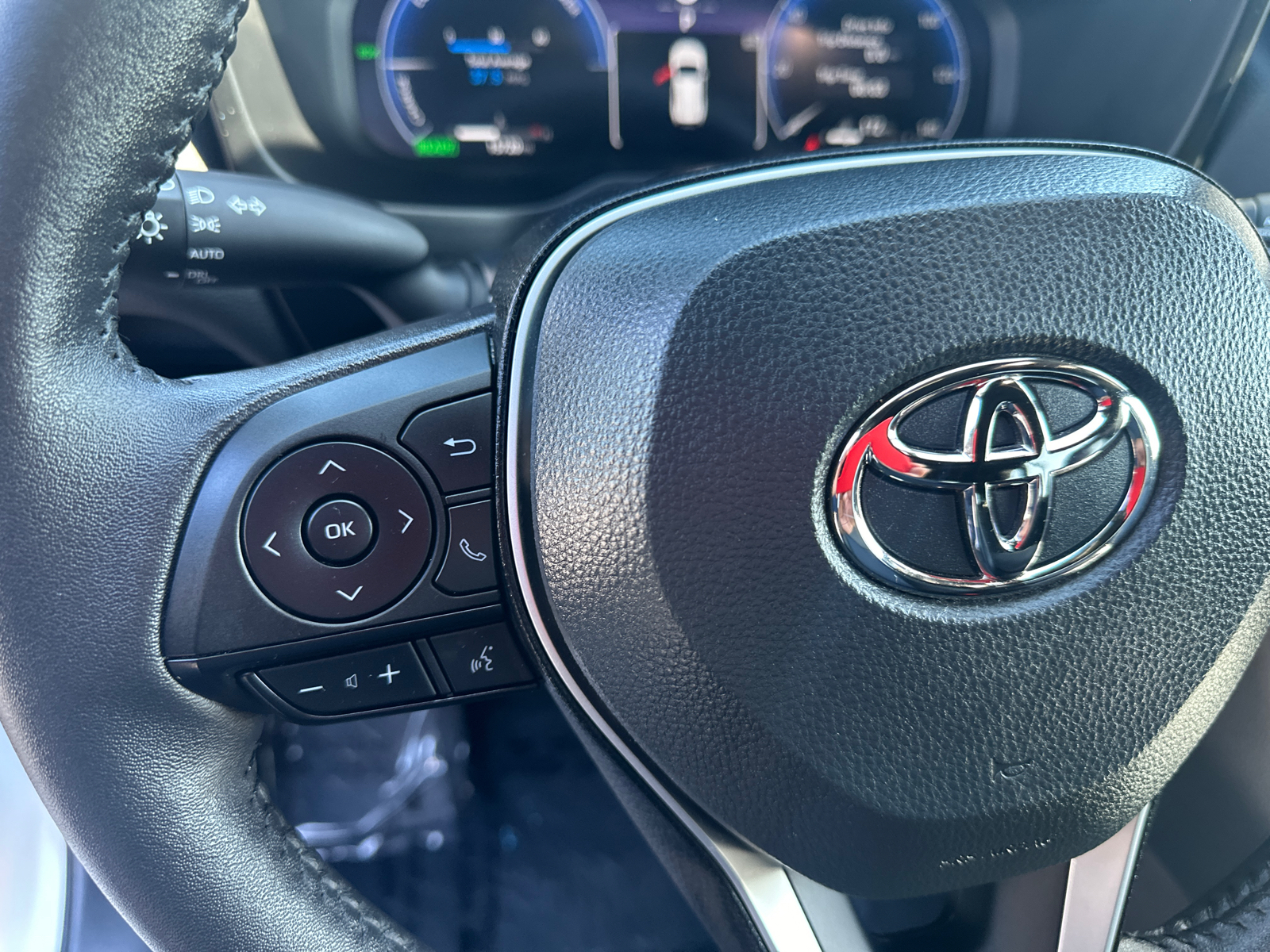 2023 Toyota RAV4 Hybrid XSE 13