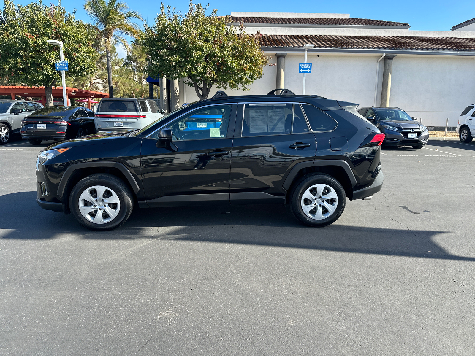 2019 Toyota RAV4 LE 4