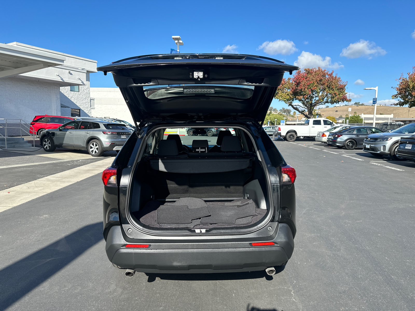 2019 Toyota RAV4 LE 8