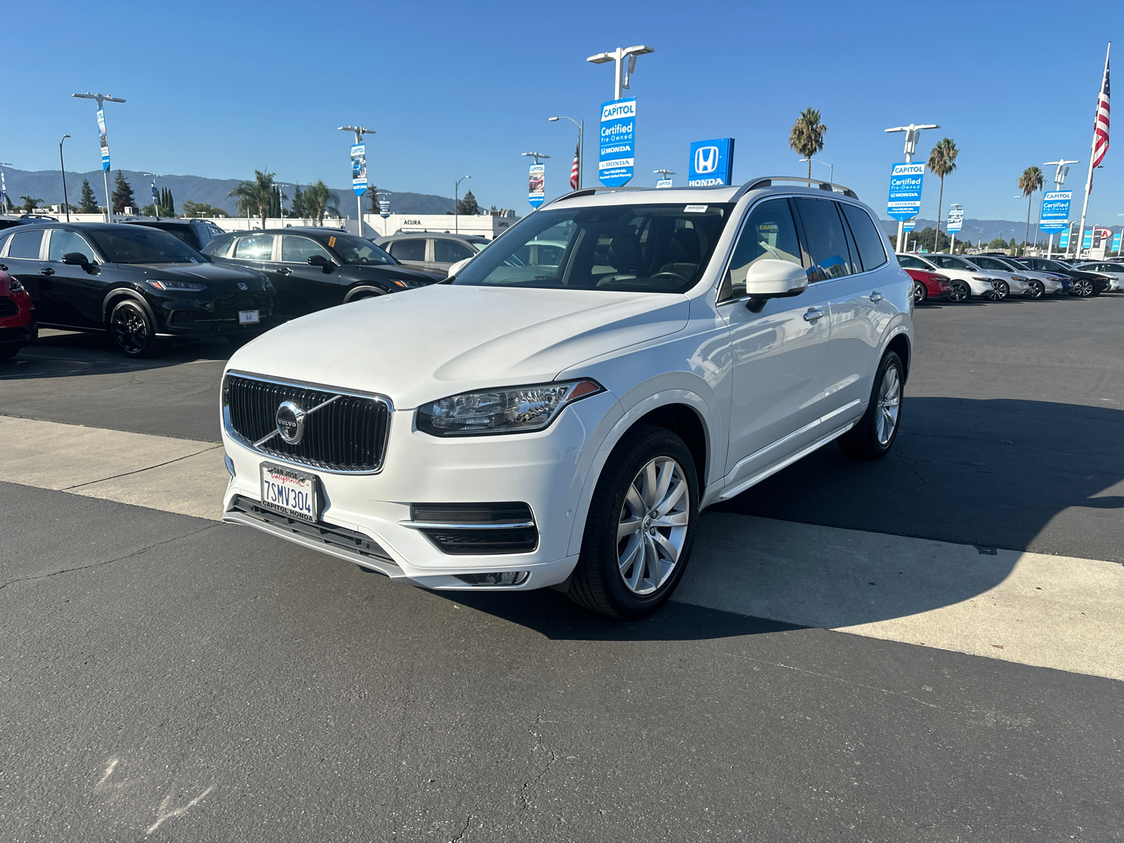 2016 Volvo XC90 T6 Momentum 1