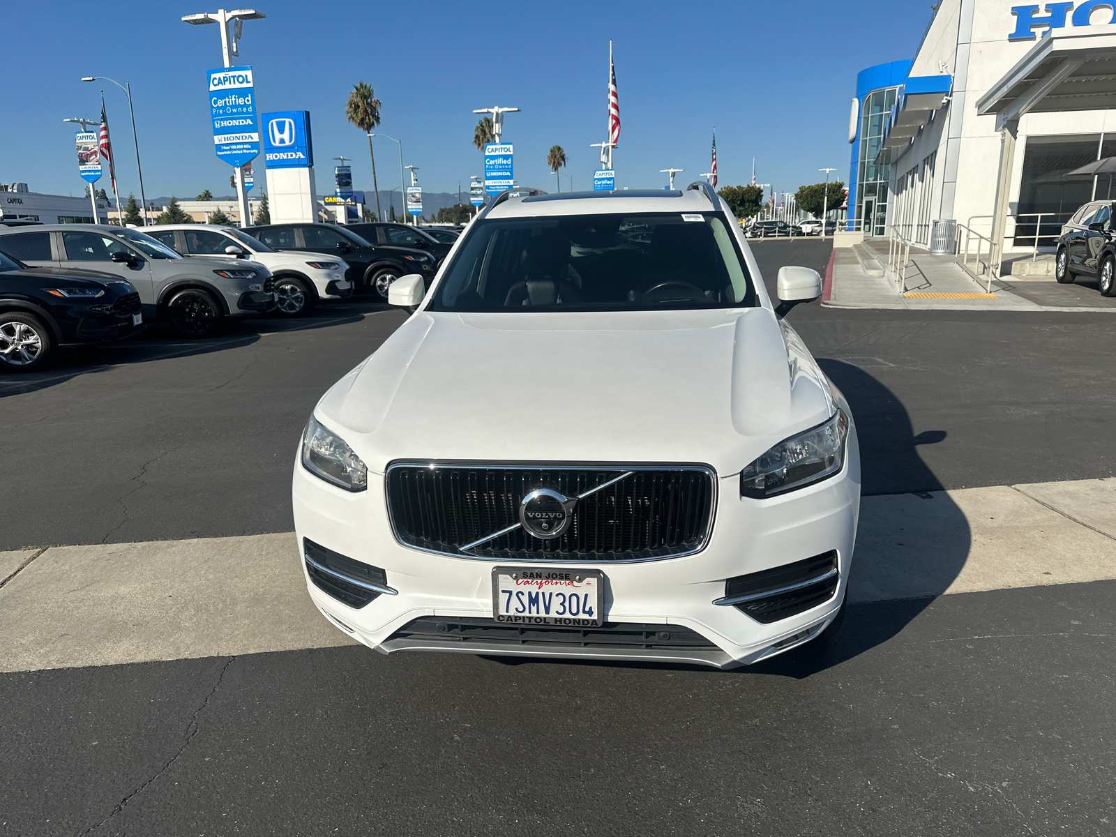 2016 Volvo XC90 T6 Momentum 2