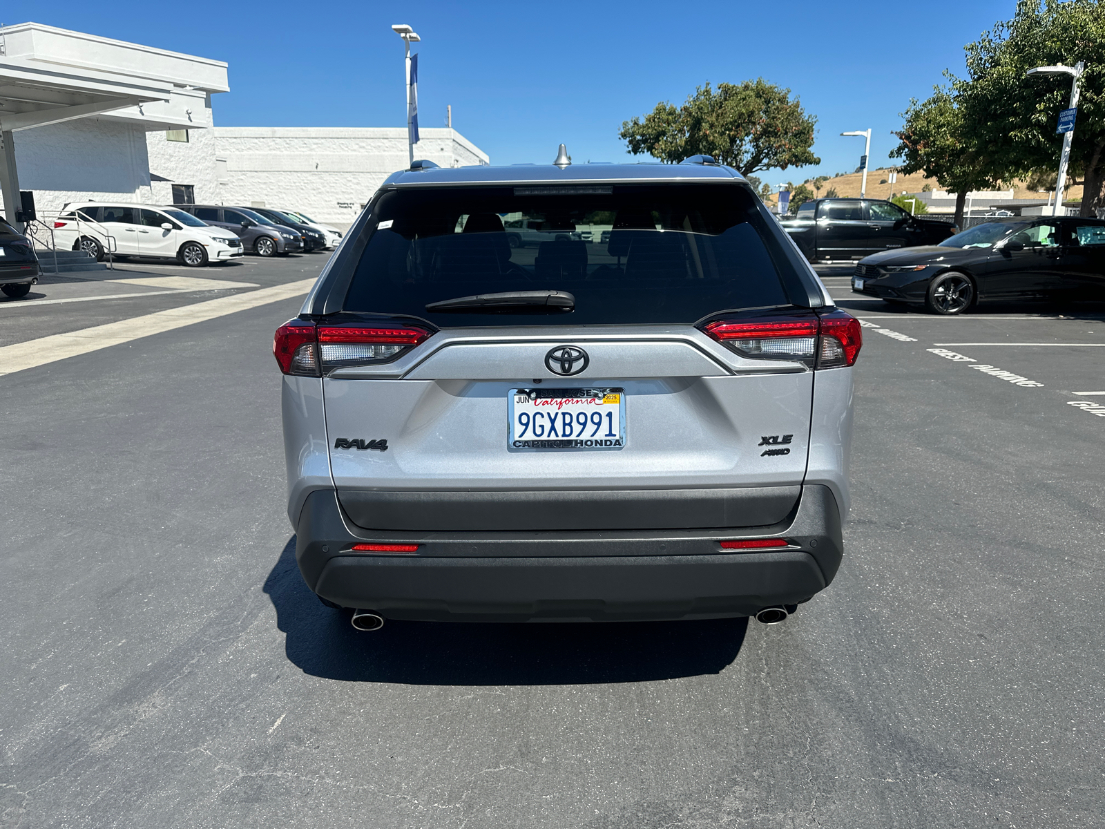 2023 Toyota RAV4 XLE Premium 5