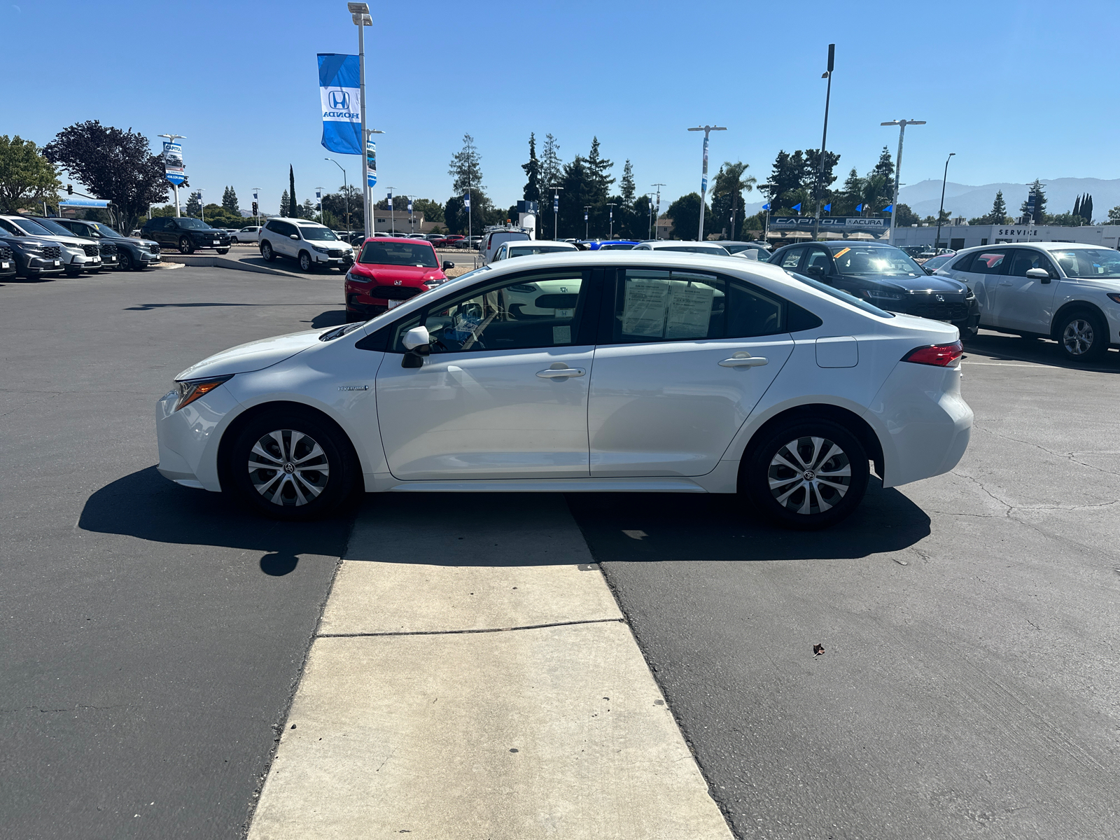 2021 Toyota Corolla Hybrid LE 4