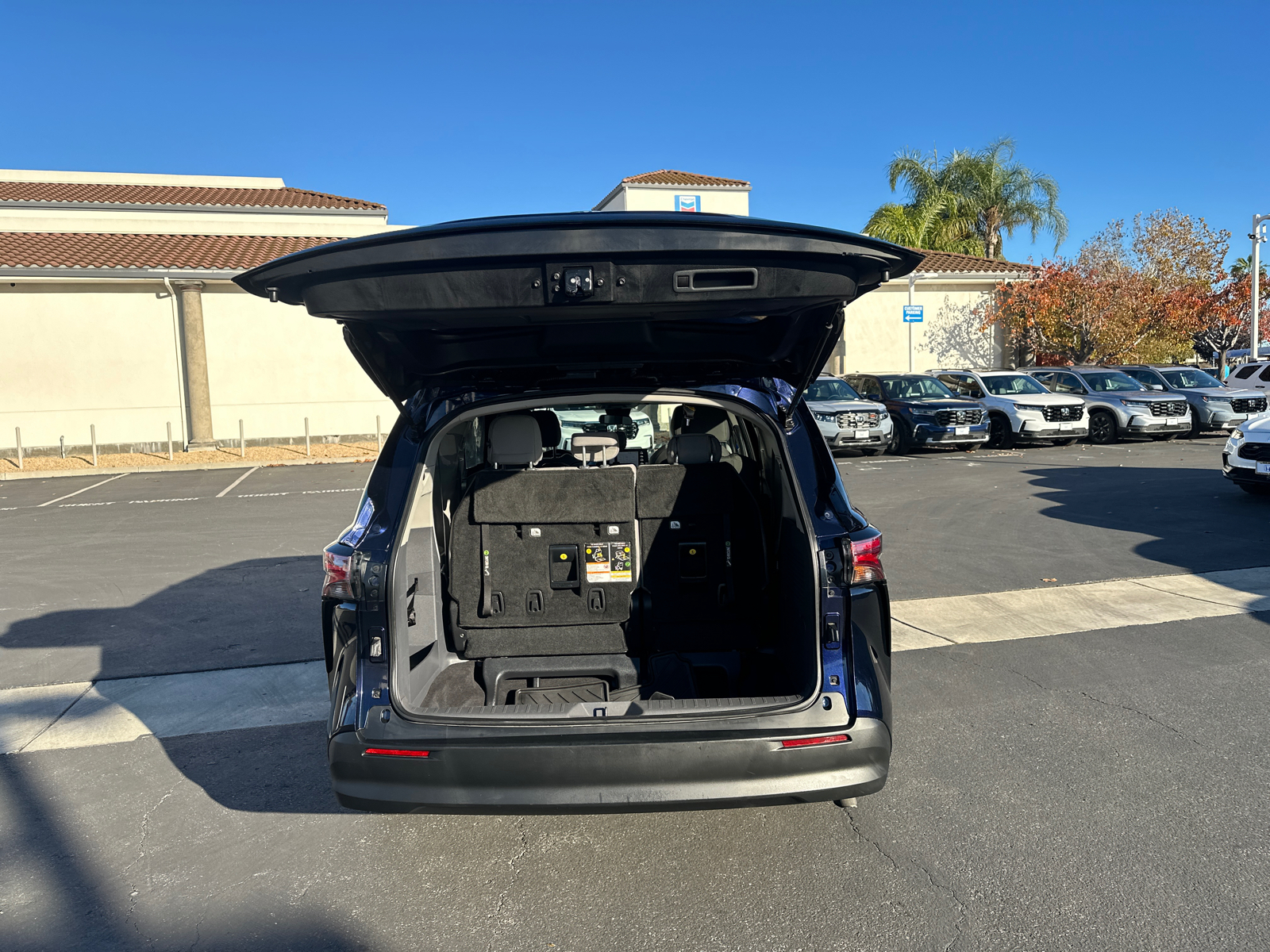 2021 Toyota Sienna LE 7