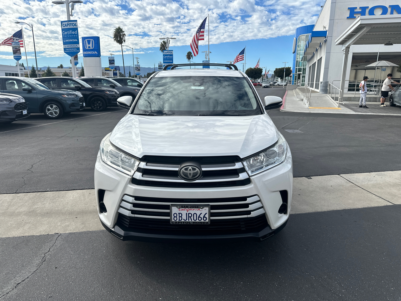 2017 Toyota Highlander LE 2