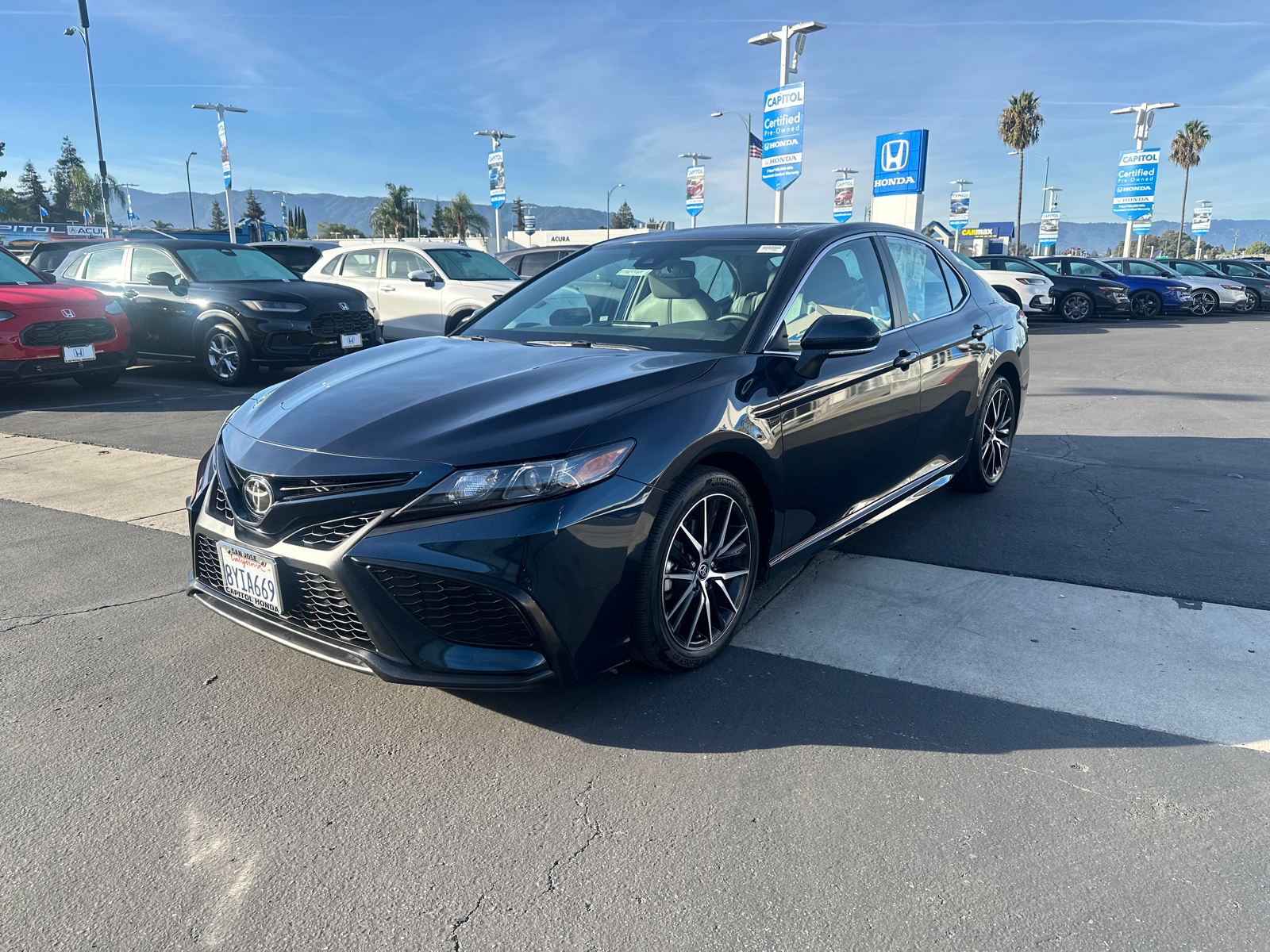 2021 Toyota Camry SE 1