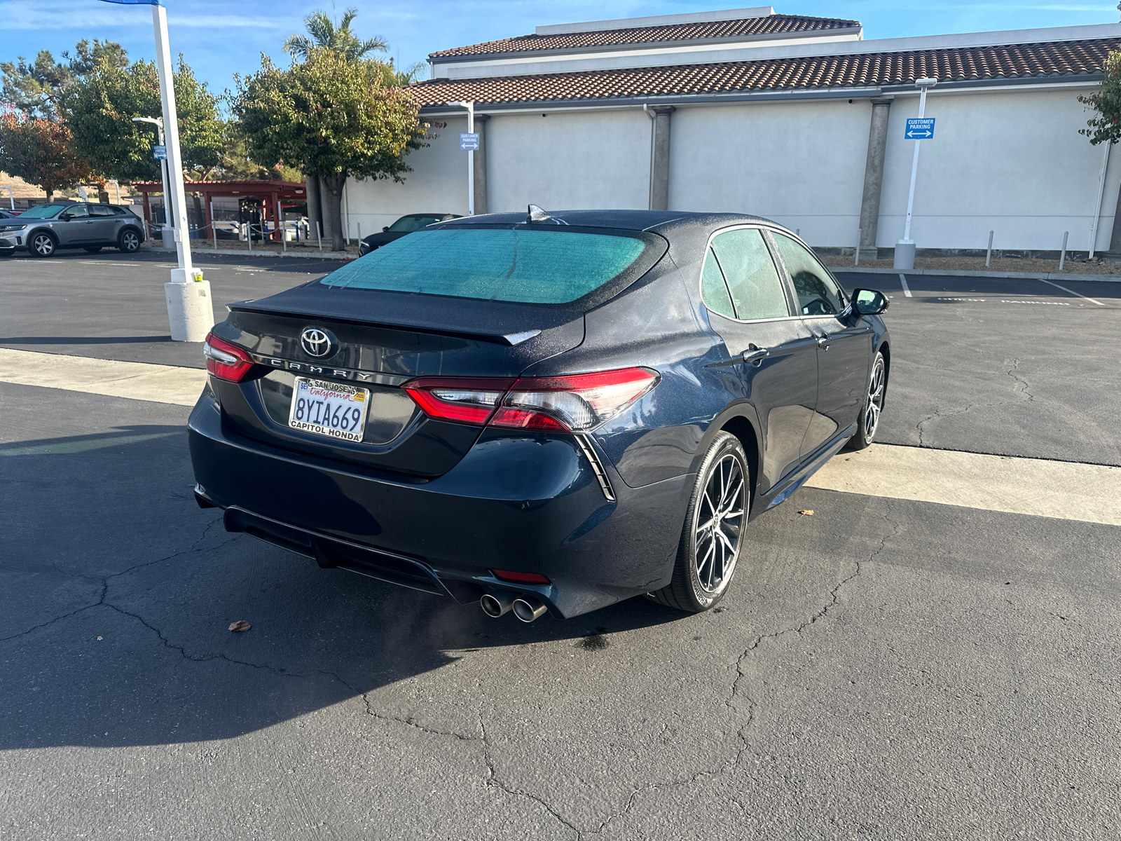 2021 Toyota Camry SE 6