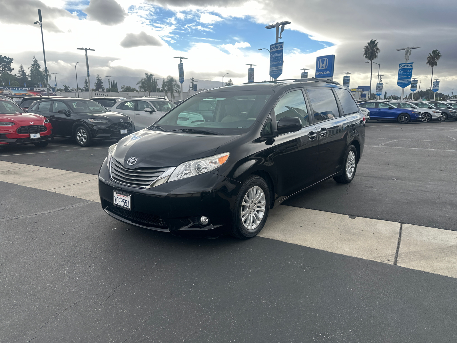 2013 Toyota Sienna XLE 1