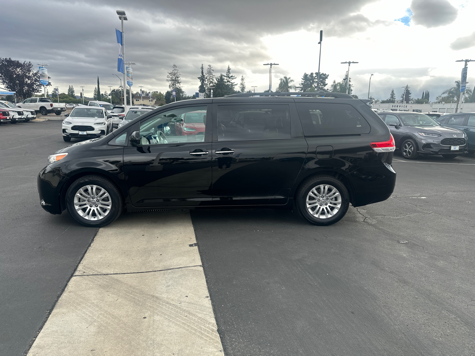 2013 Toyota Sienna XLE 4