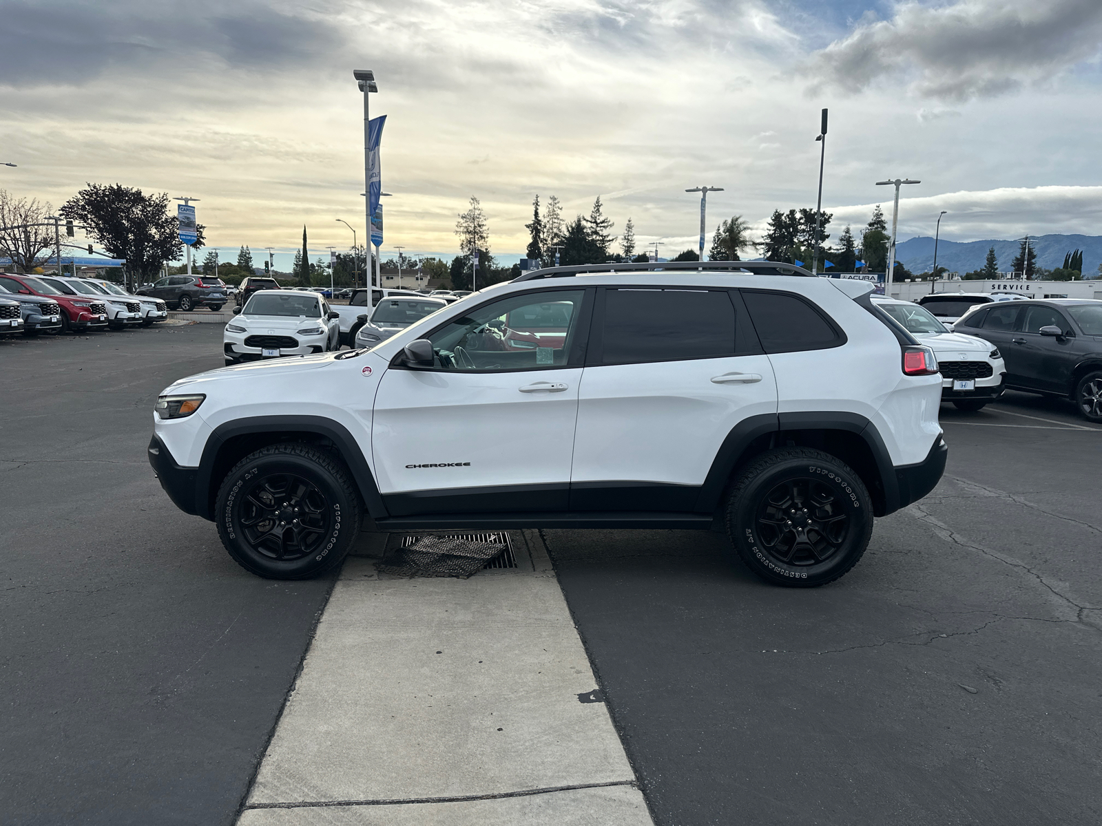 2019 Jeep Cherokee Trailhawk 4