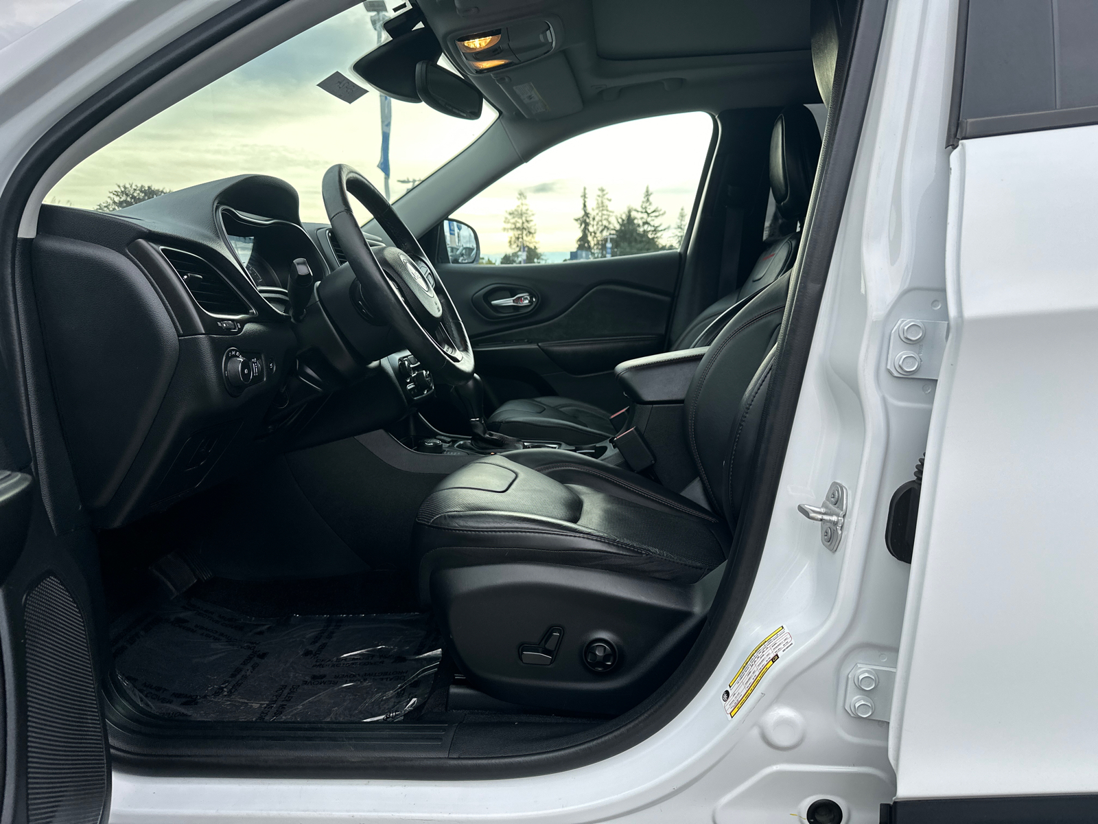 2019 Jeep Cherokee Trailhawk 10