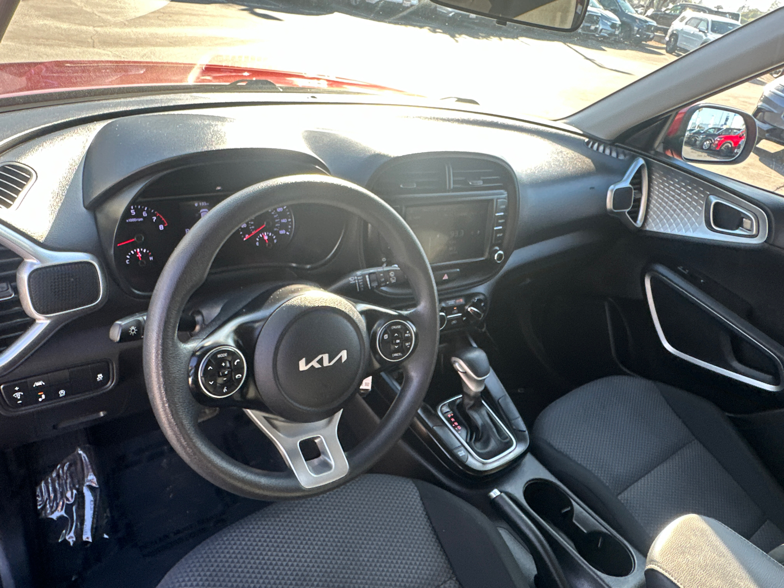 2022 Kia Soul LX 15