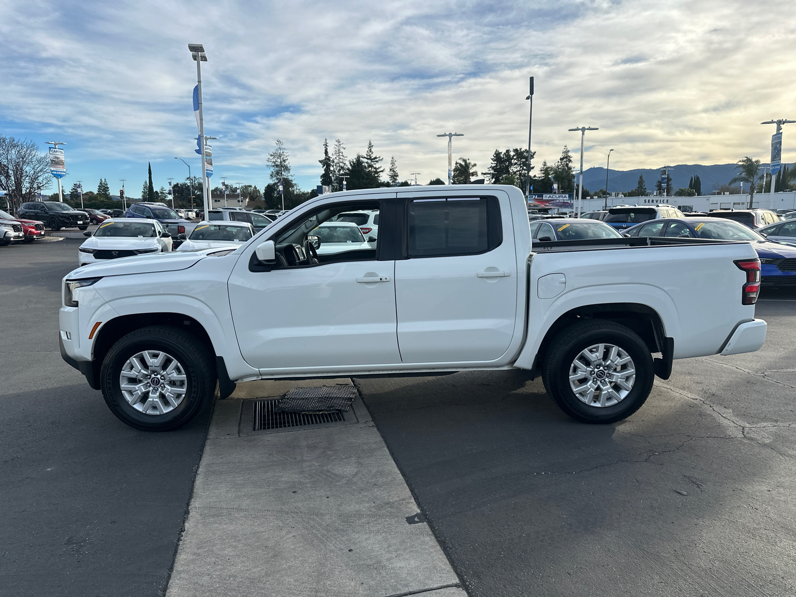 2023 Nissan Frontier SV 4