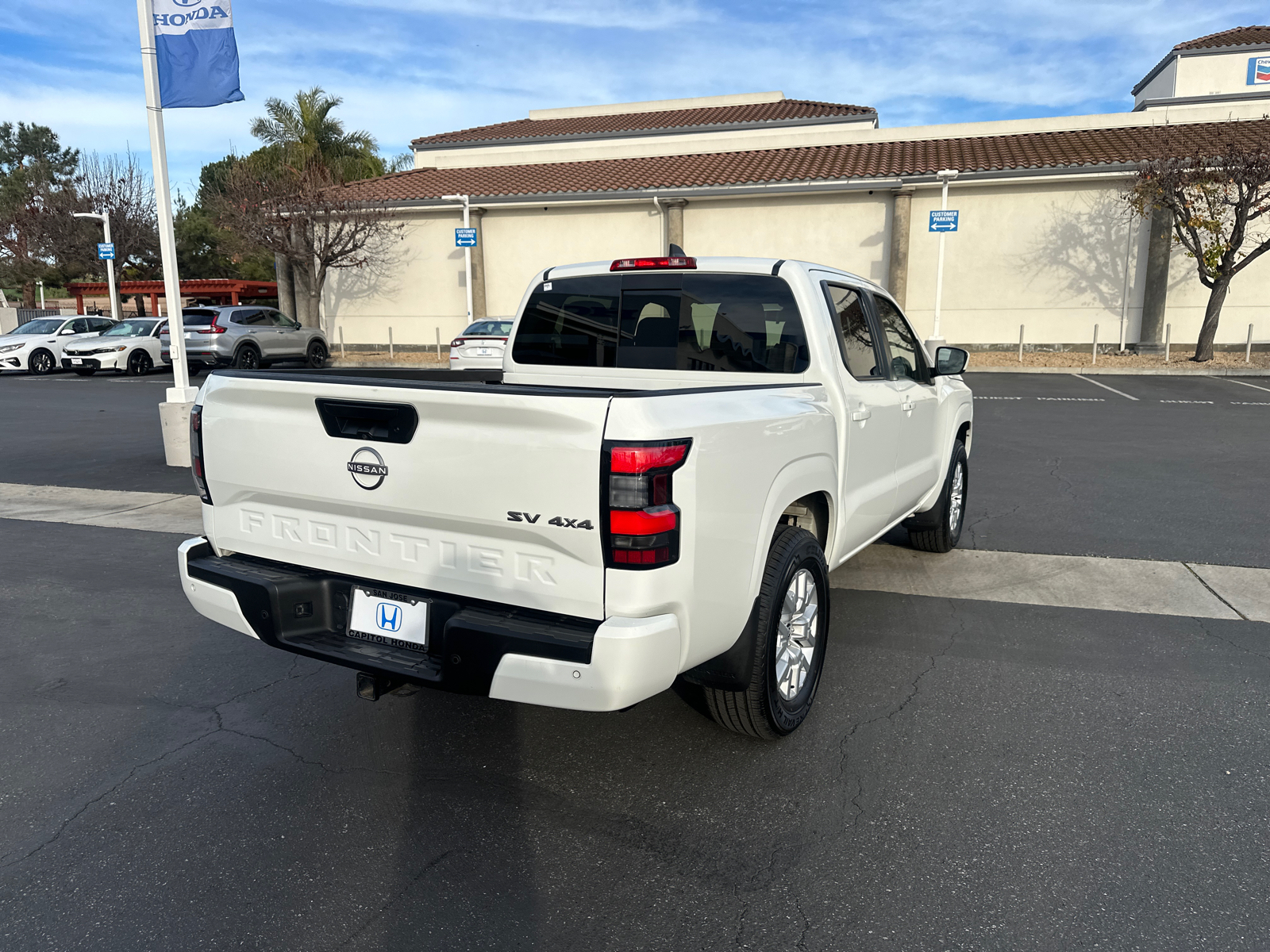 2023 Nissan Frontier SV 6