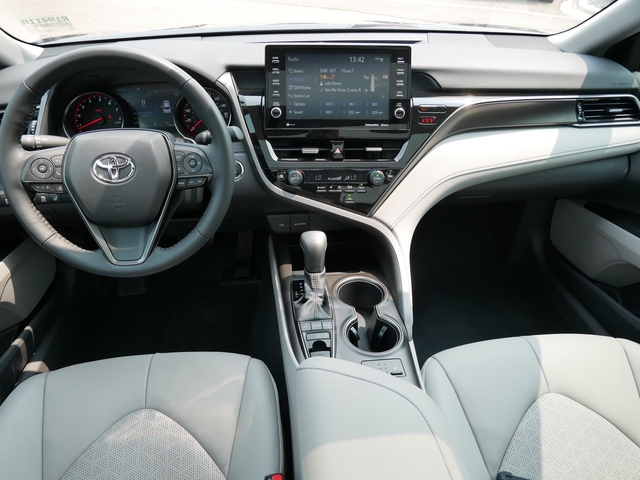 2022 Toyota Camry XSE 4