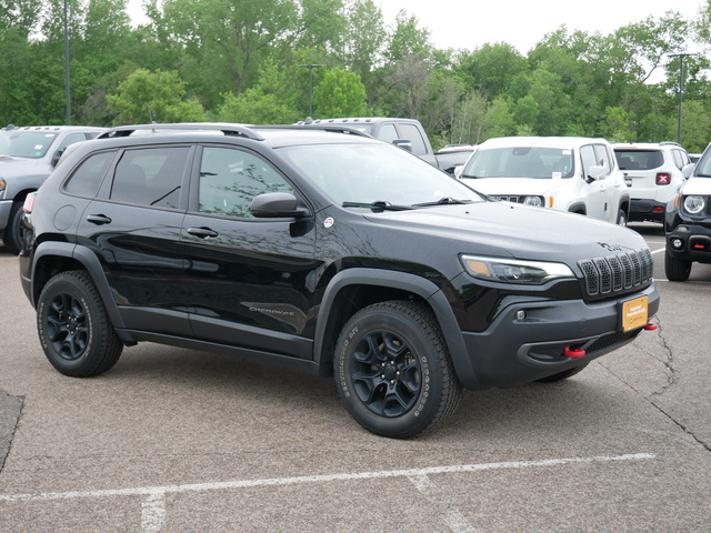 2020 Jeep Cherokee Trailhawk 2