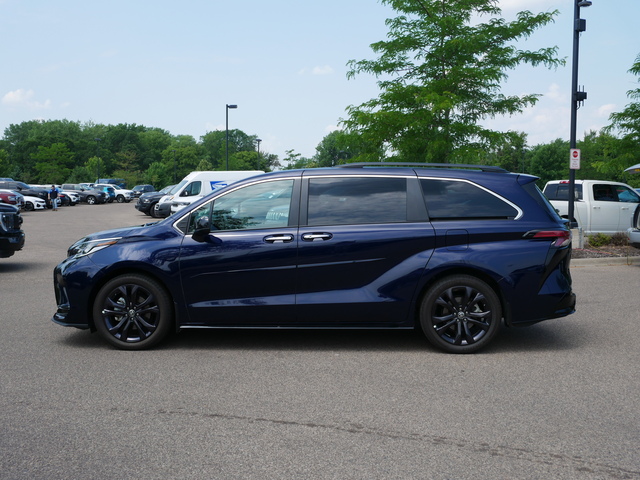 2022 Toyota Sienna XSE 6