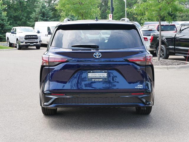 2022 Toyota Sienna XSE 8