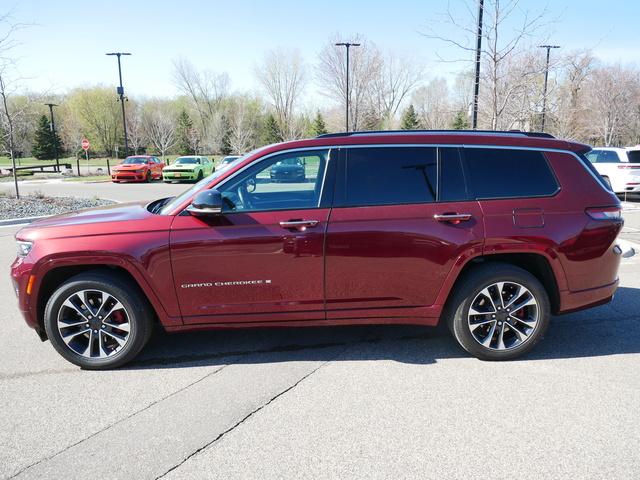 2021 Jeep Grand Cherokee L Overland 12