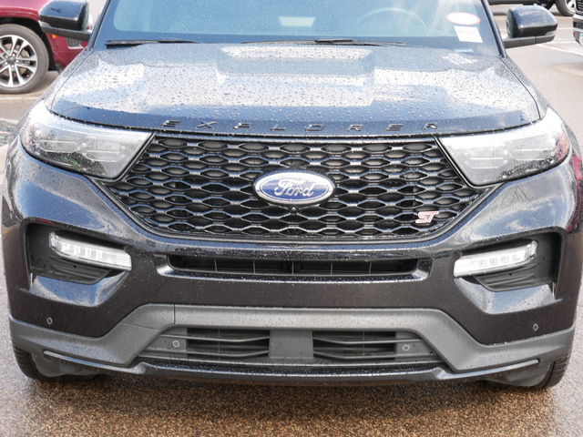 2022 Ford Explorer ST 3