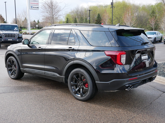 2022 Ford Explorer ST 14