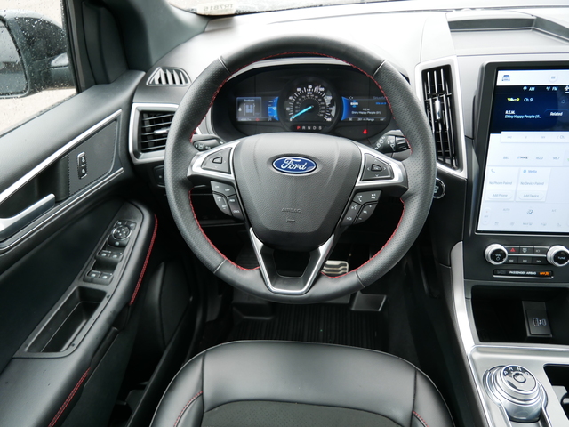 2022 Ford Edge ST-Line 5