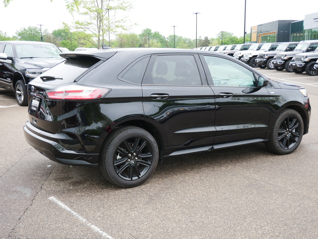 2022 Ford Edge ST-Line 15