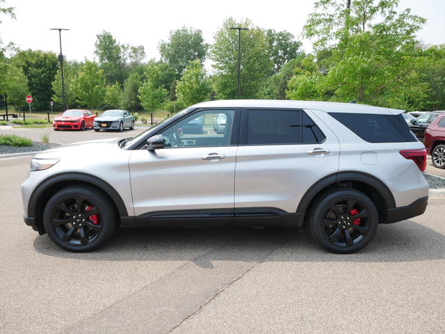 2021 Ford Explorer ST 13