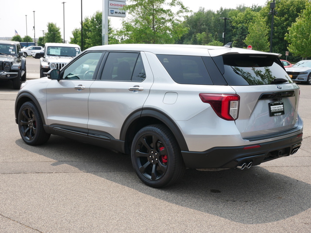 2021 Ford Explorer ST 14