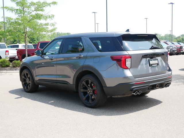 2021 Ford Explorer ST 13