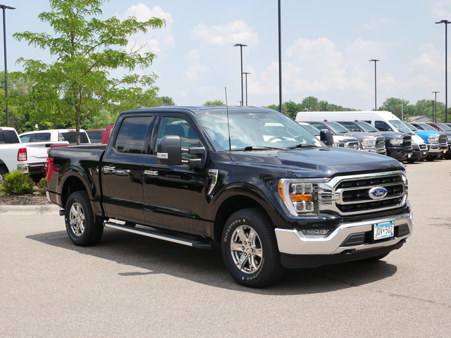 2022 Ford F-150 XLT 2