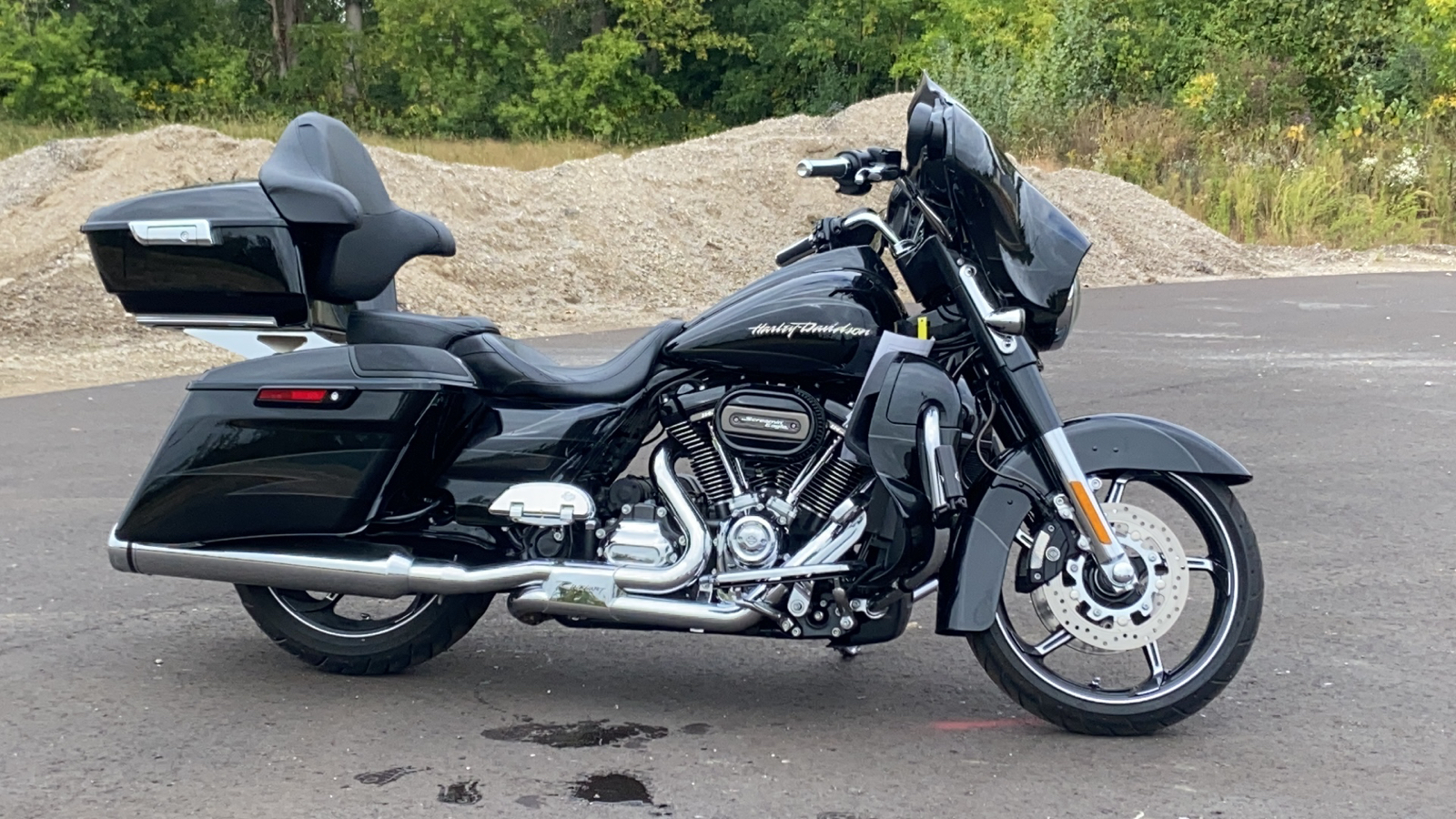 2017 Harley Davidson Street Glide CVO 22