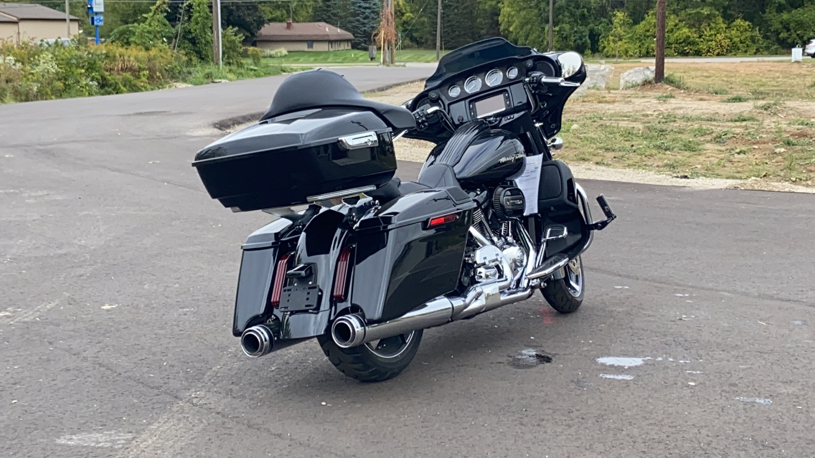 2017 Harley Davidson Street Glide CVO 23