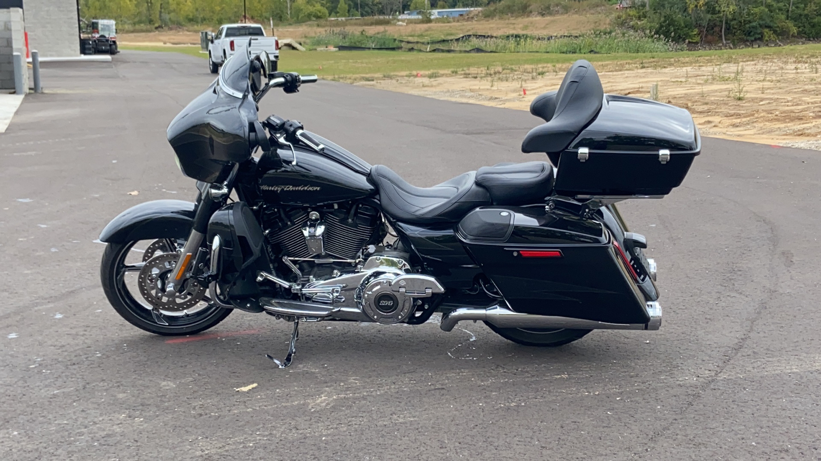 2017 Harley Davidson Street Glide CVO 26