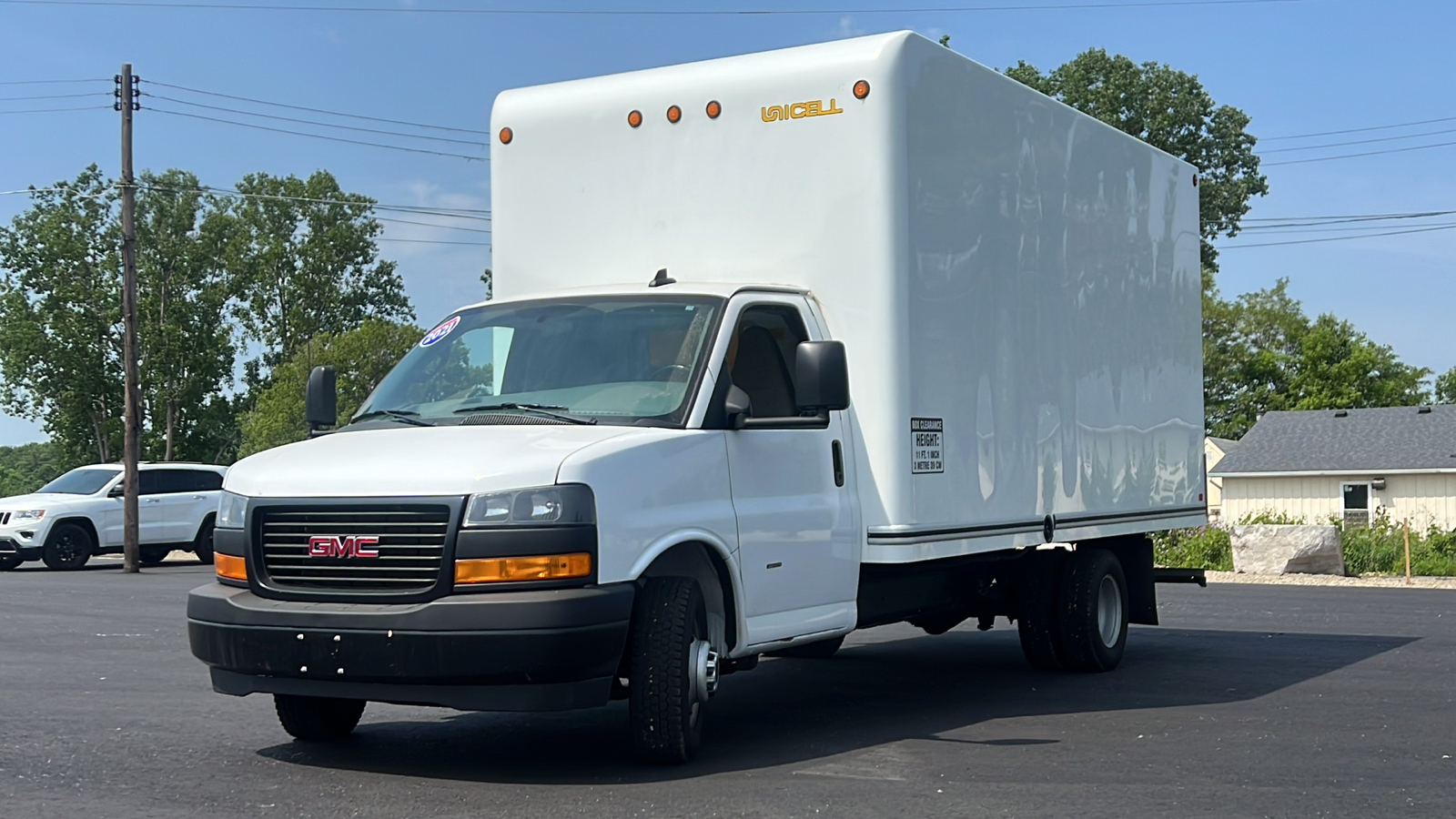 2021 GMC Savana 3500 Cube Van 7