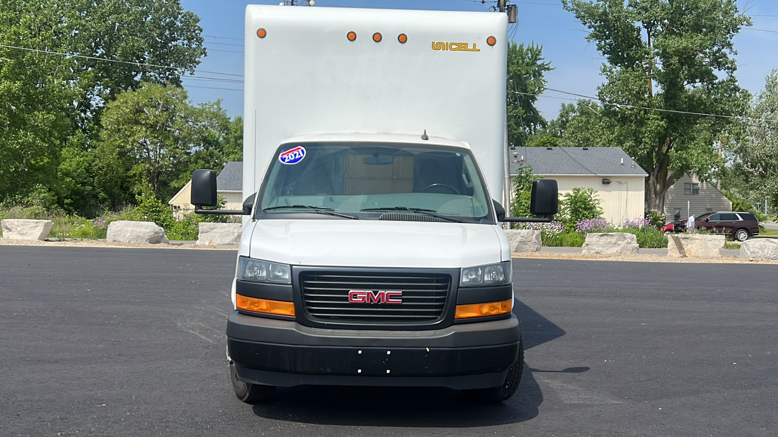 2021 GMC Savana 3500 Cube Van 31