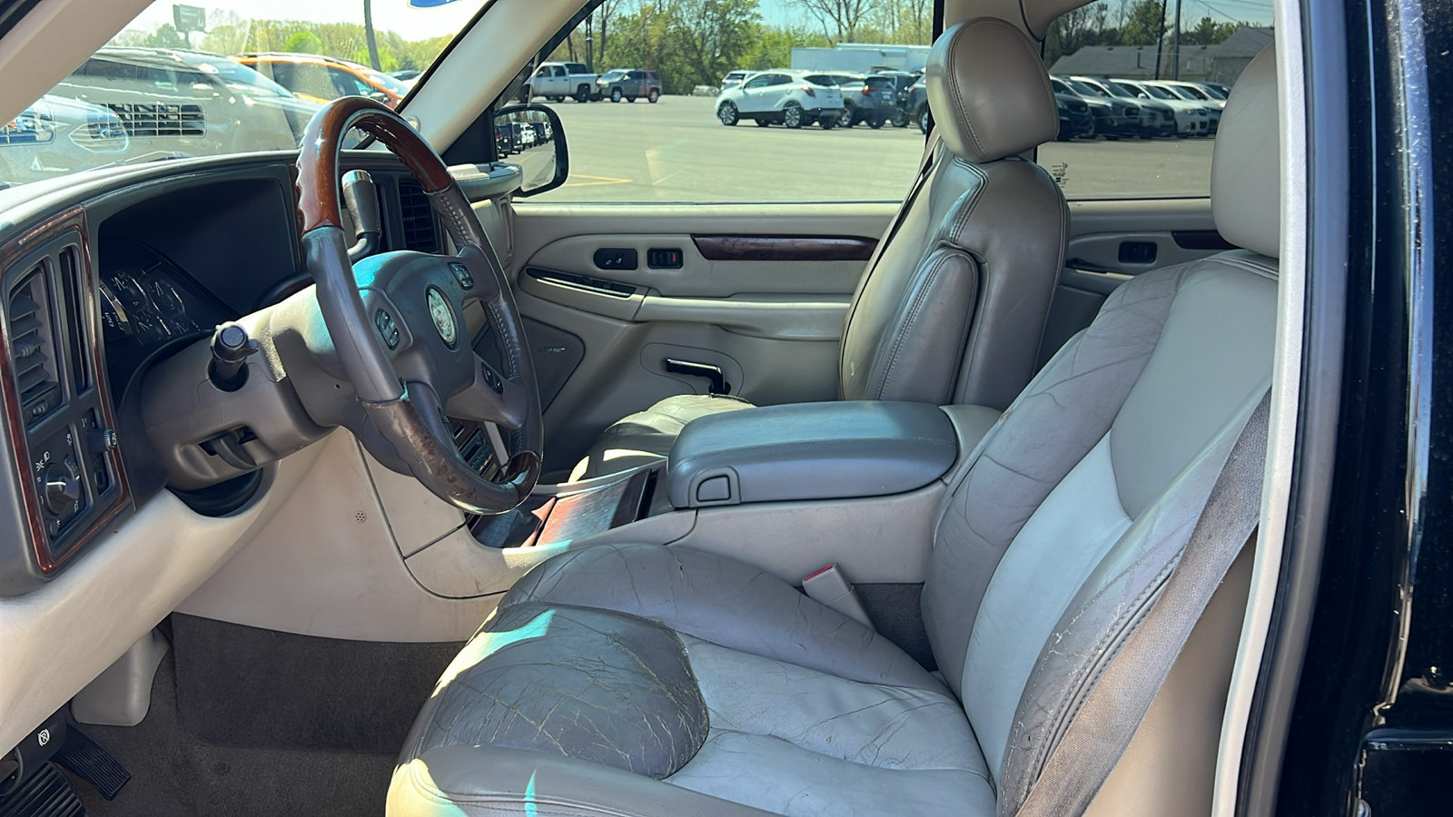 2006 Cadillac Escalade Base 8