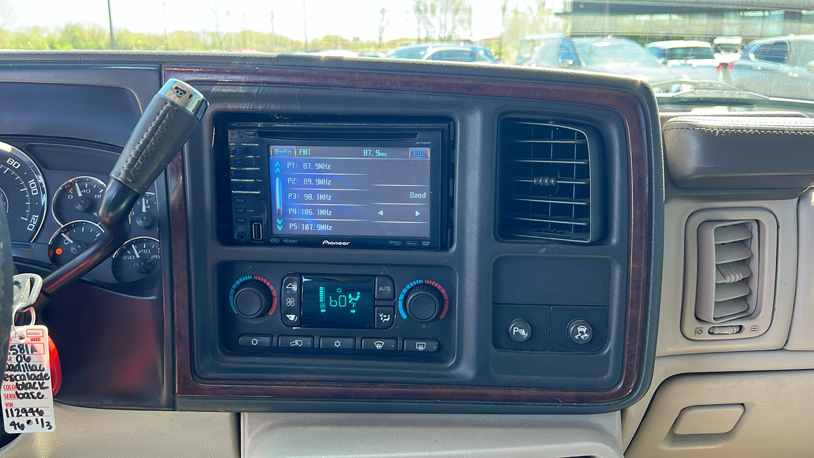 2006 Cadillac Escalade Base 24