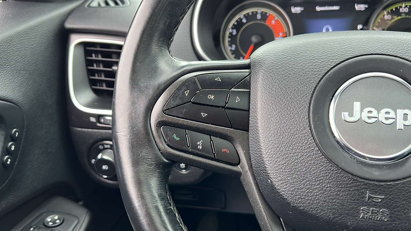 2019 Jeep Cherokee Trailhawk 17