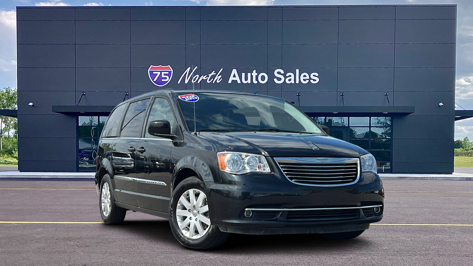 2015 Chrysler Town & Country Touring 1