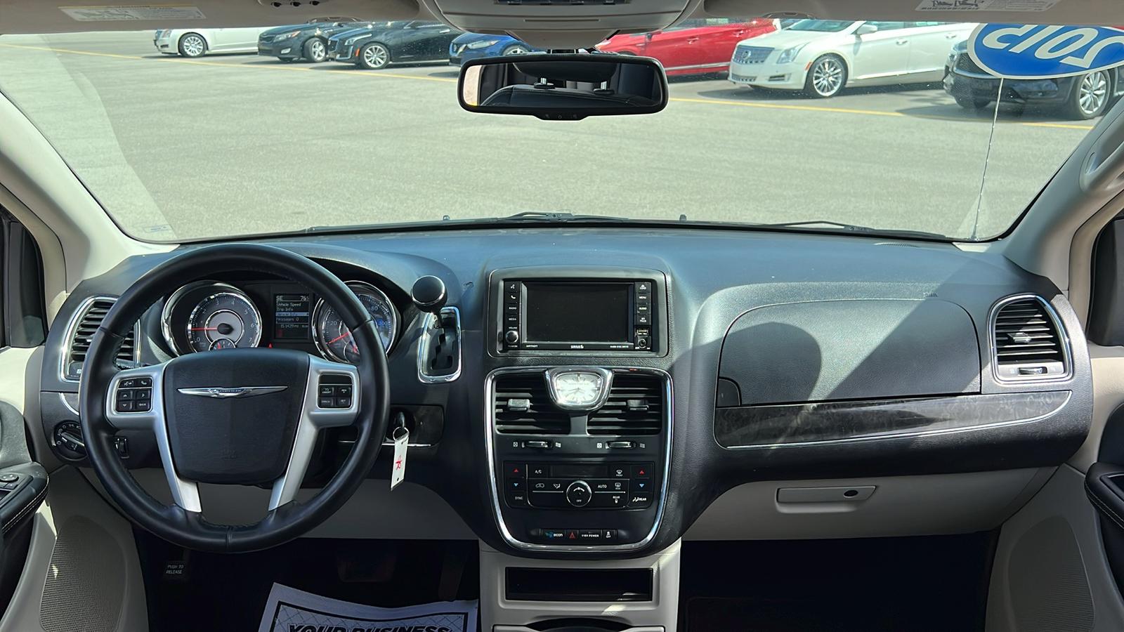 2015 Chrysler Town & Country Touring 12