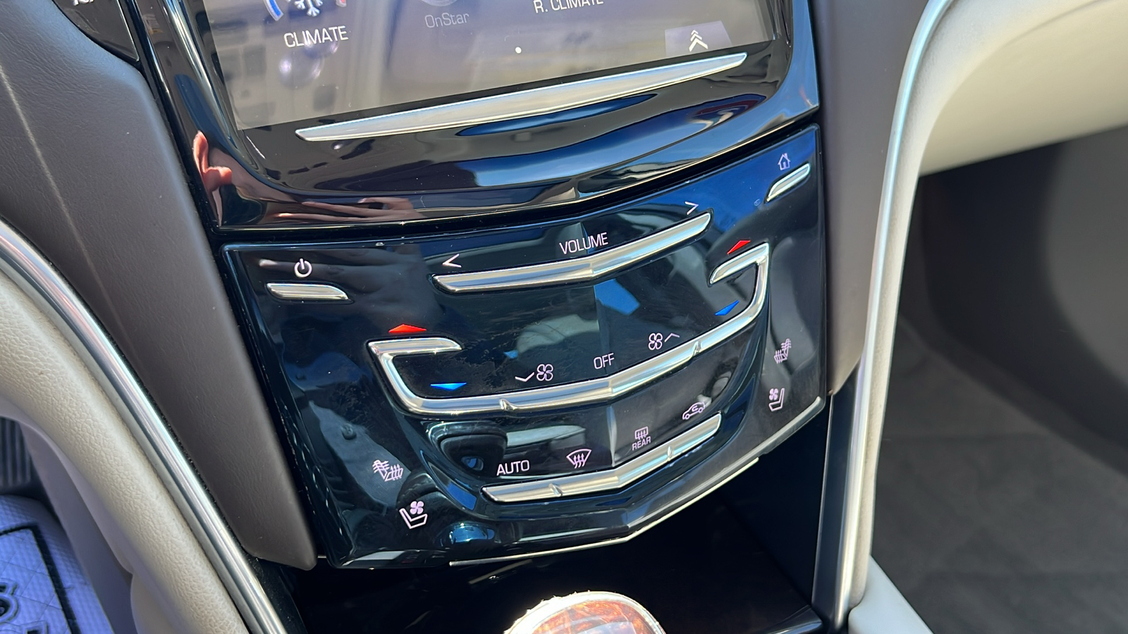 2013 Cadillac XTS Platinum 30