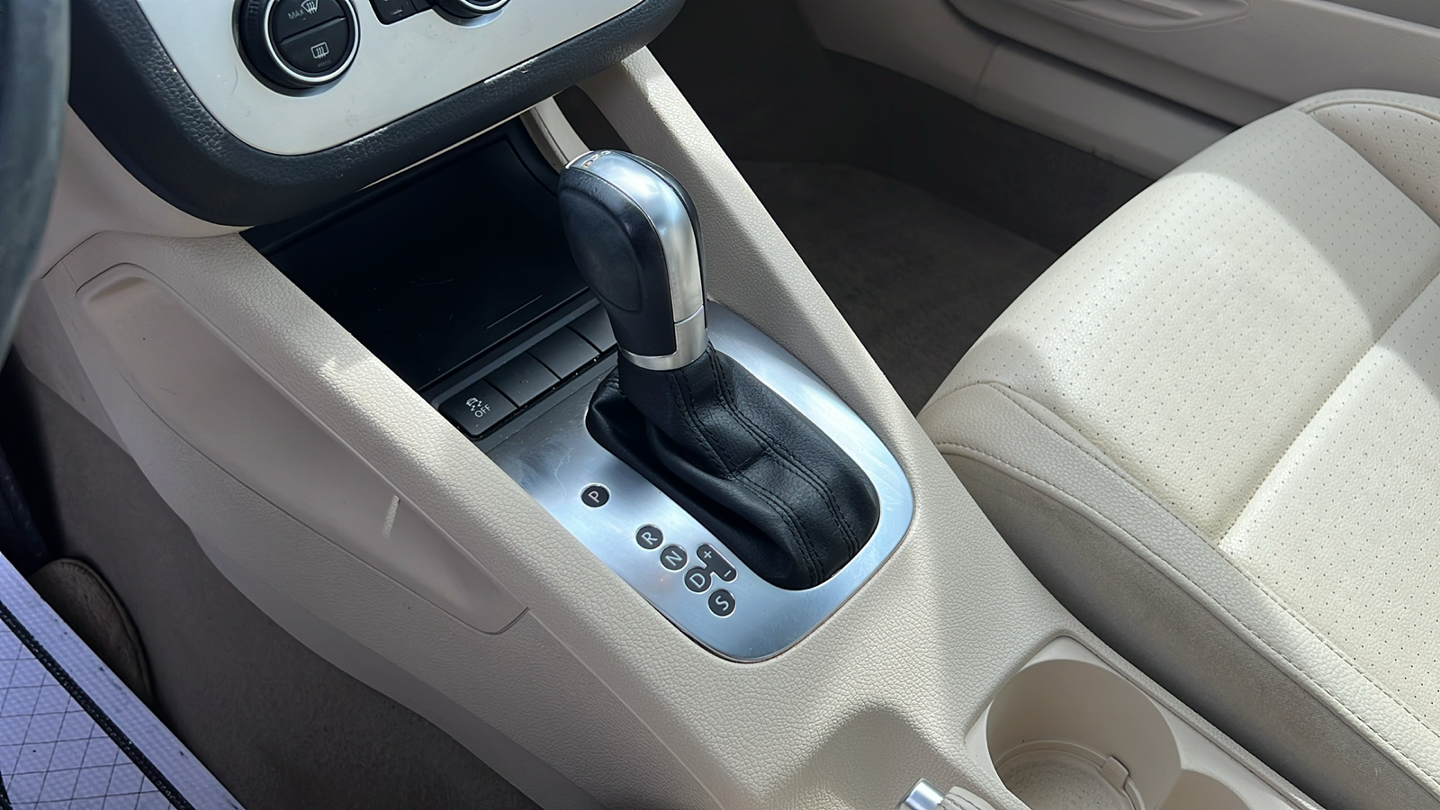 2015 Volkswagen Eos Komfort Edition 28
