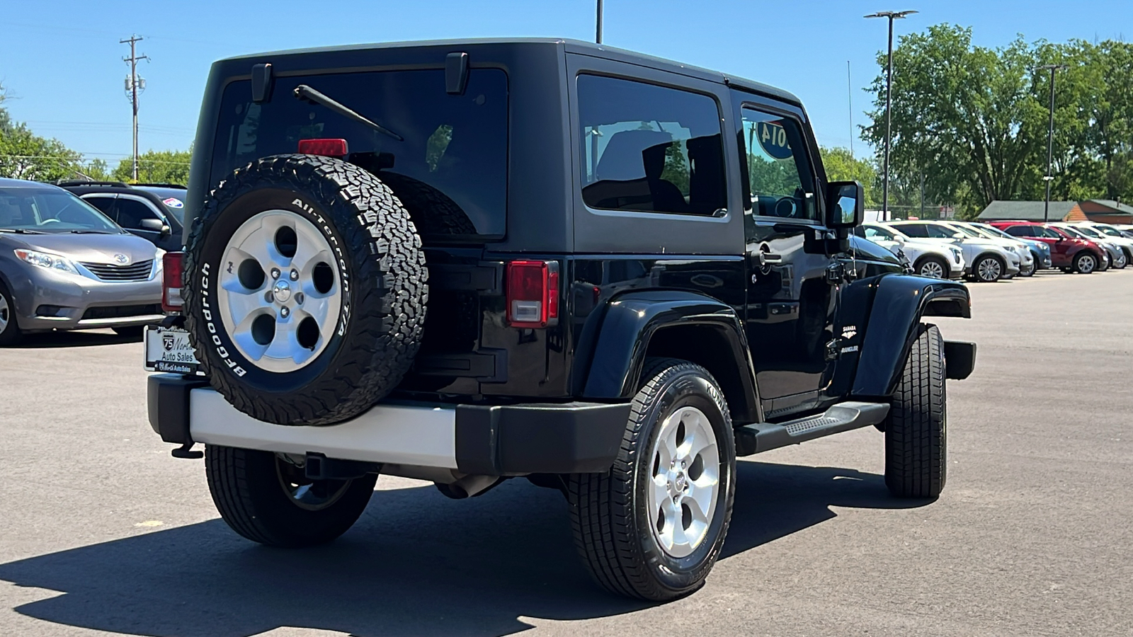 2014 Jeep Wrangler Sahara 5