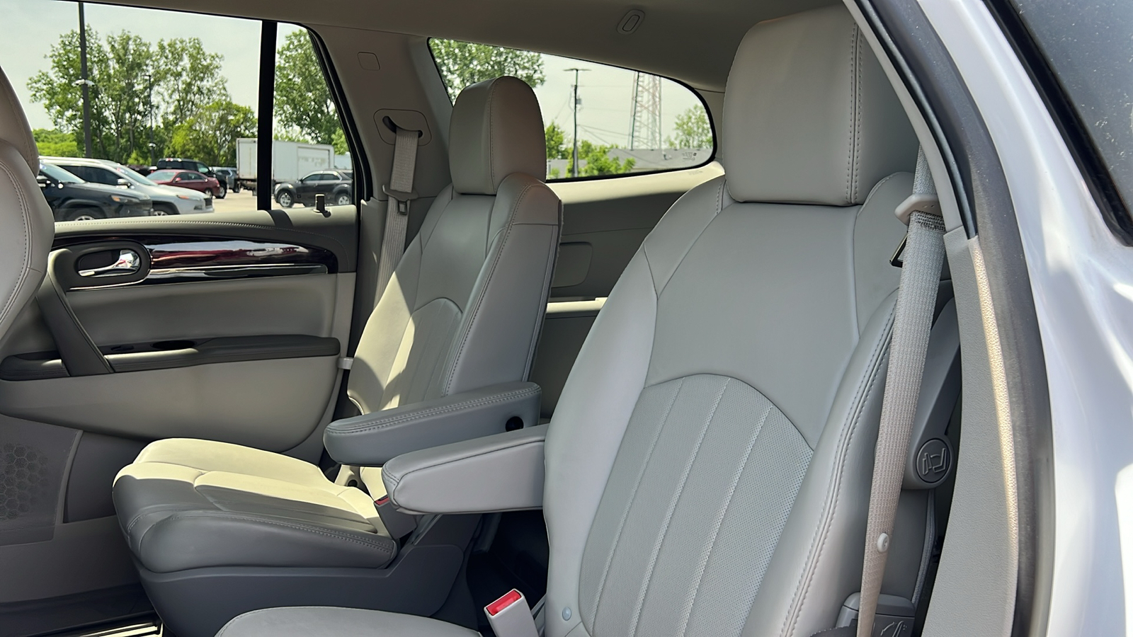 2017 Buick Enclave Leather Group 34